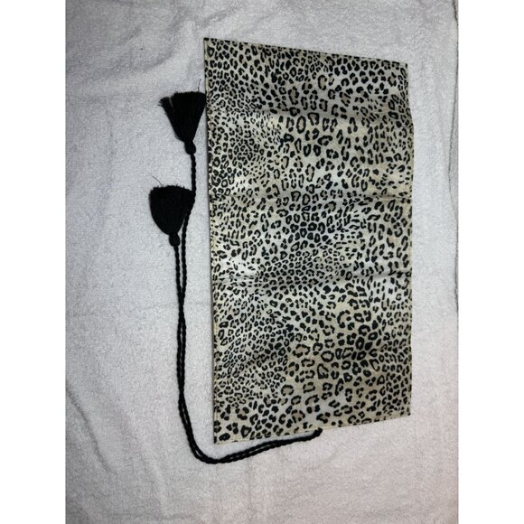 Chico's Animal Print Jewelry Roll Organizer With Tassel Closure - Picture 6 of 6